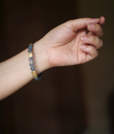 Jona 9 dots bangle / black (ships in 1 week)