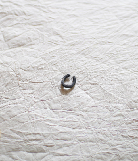 Jona "Wa" Ear Cuff Thick / White, Black, Gold
