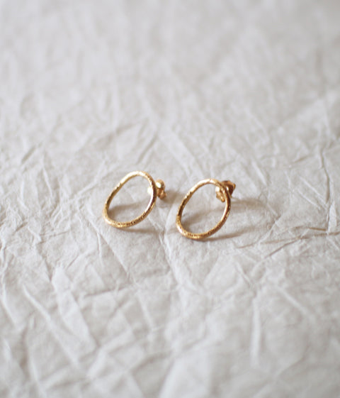 Jona Yubiwa Earrings Small / White, Black, Gold