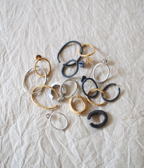 Jona "Wa" Ear Cuff Light Large / White, Black, Gold