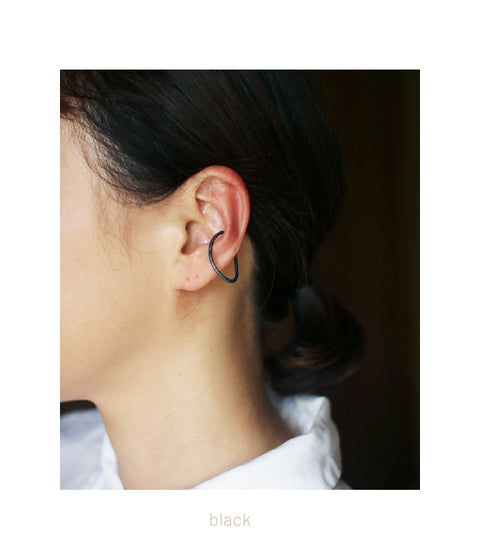 Jona "Wa" Ear Cuff Light Large / White, Black, Gold