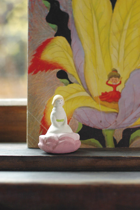 [20% OFF] Small Ceramic Figure {Thumbelina}